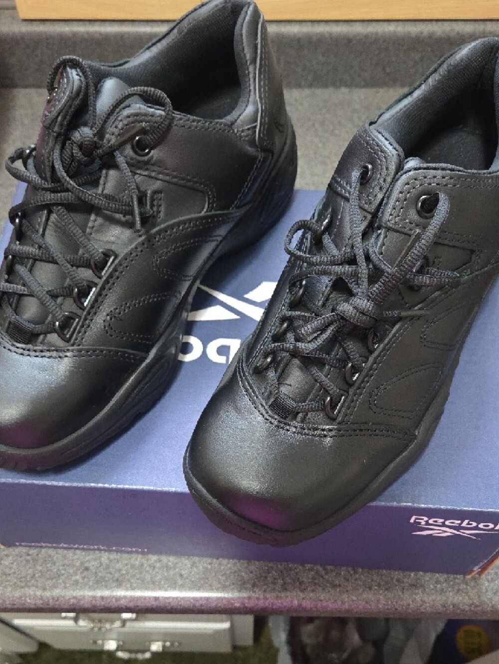 Reebok Duty/Uniform Work Sneakers Womens 10 Brand New - Picture 3 of 5